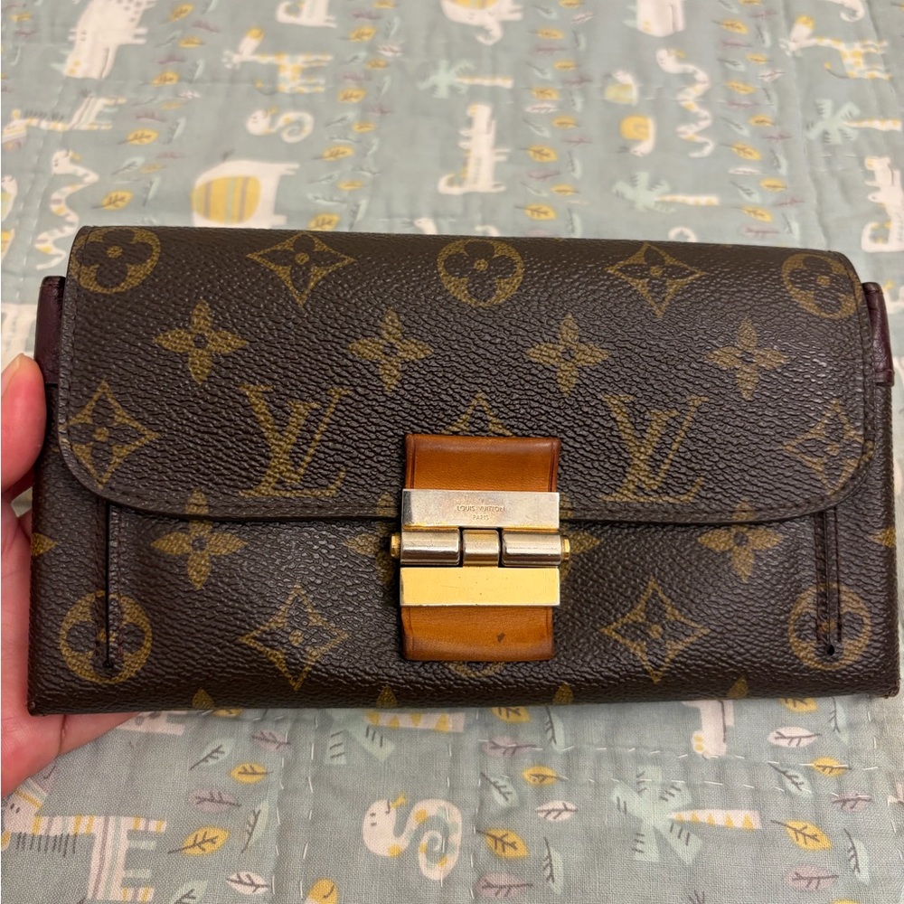 Louis Vuitton Elysee Wallet (PRICE FIRM)